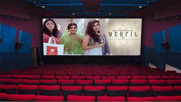 Pre show video ads